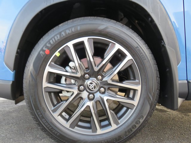 New 2026 Toyota Corolla Cross XLE image 6