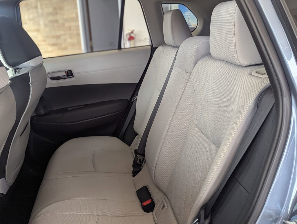 Used 2025 Toyota Corolla Cross LE w/ Black Badges Package (TMS) image 27