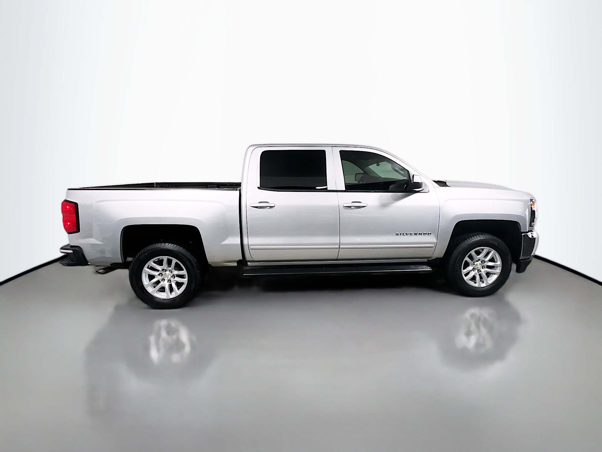 Used 2018 Chevrolet Silverado 1500 LT w/ All Star Edition image 3