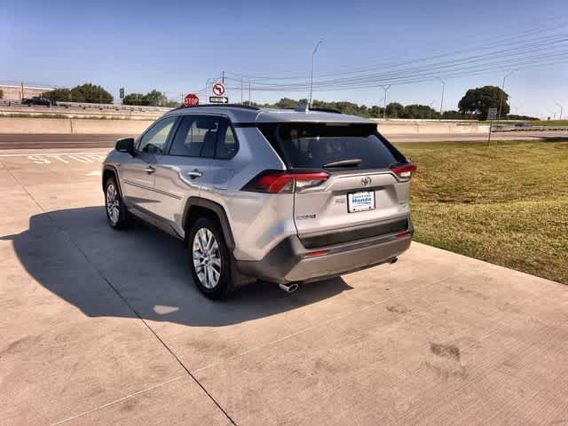 Used 2020 Toyota RAV4 Limited AWD/4WD image 5