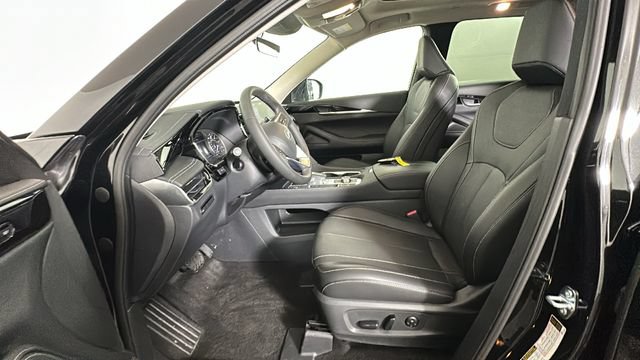 Used 2025 INFINITI QX60 Pure AWD/4WD image 12