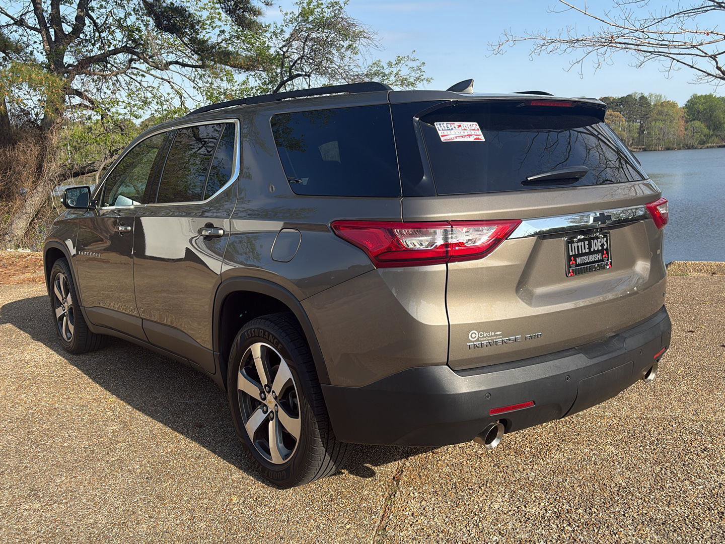 Used 2020 Chevrolet Traverse LT w/ LT Premium Package image 8