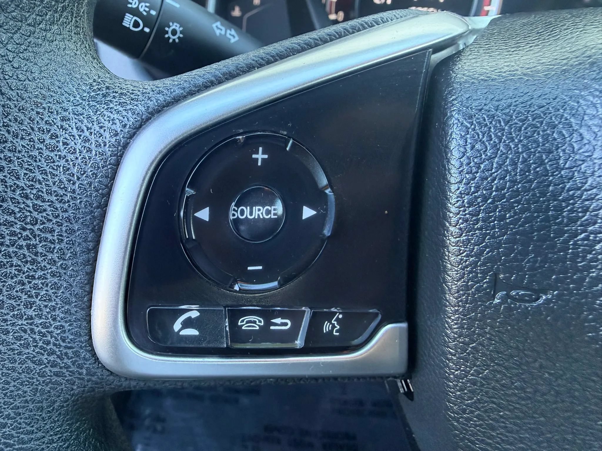 Used 2018 Honda CR-V LX image 31