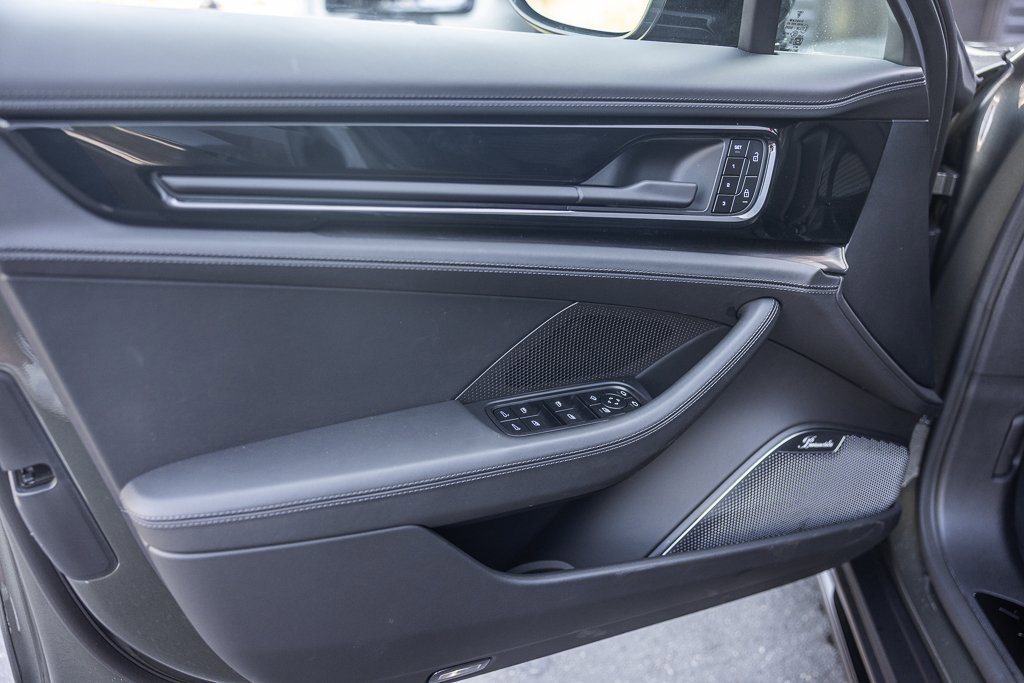 Certified 2025 Porsche Panamera GTS image 21