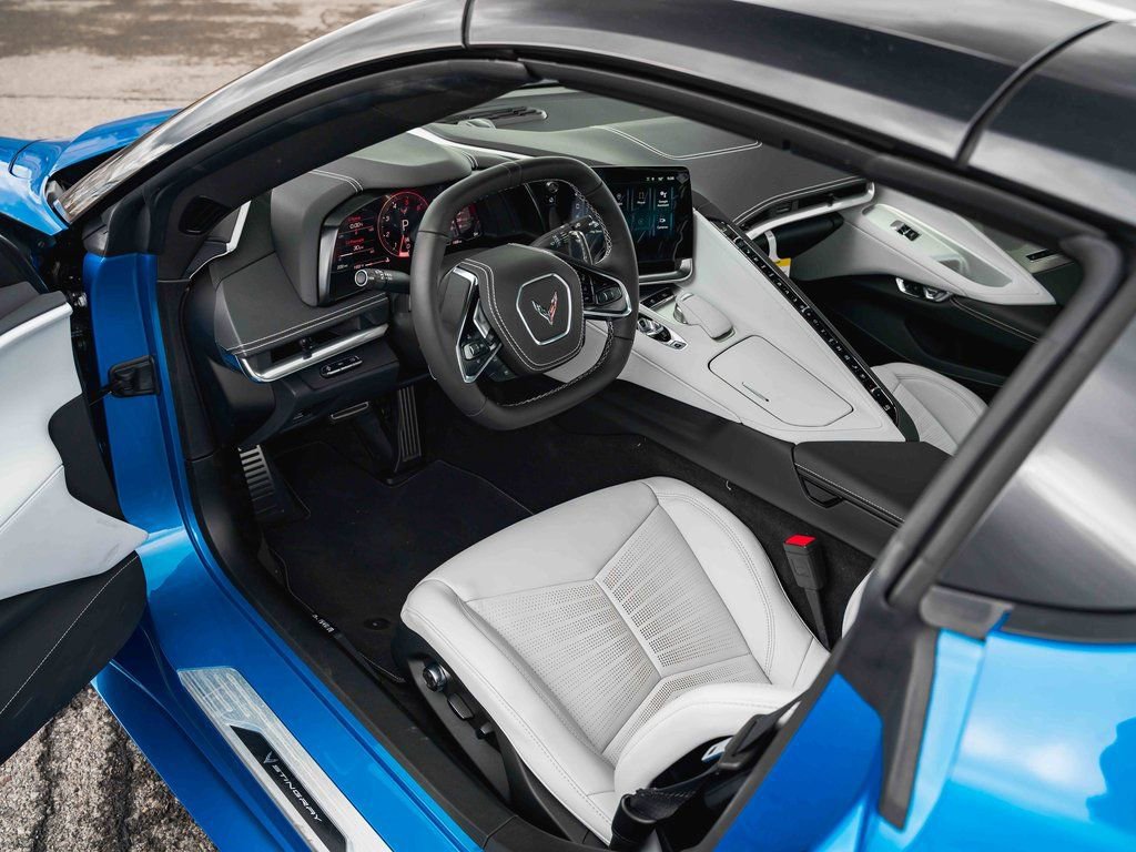 New 2025 Chevrolet Corvette Stingray Preferred Conv w/ 2LT image 28