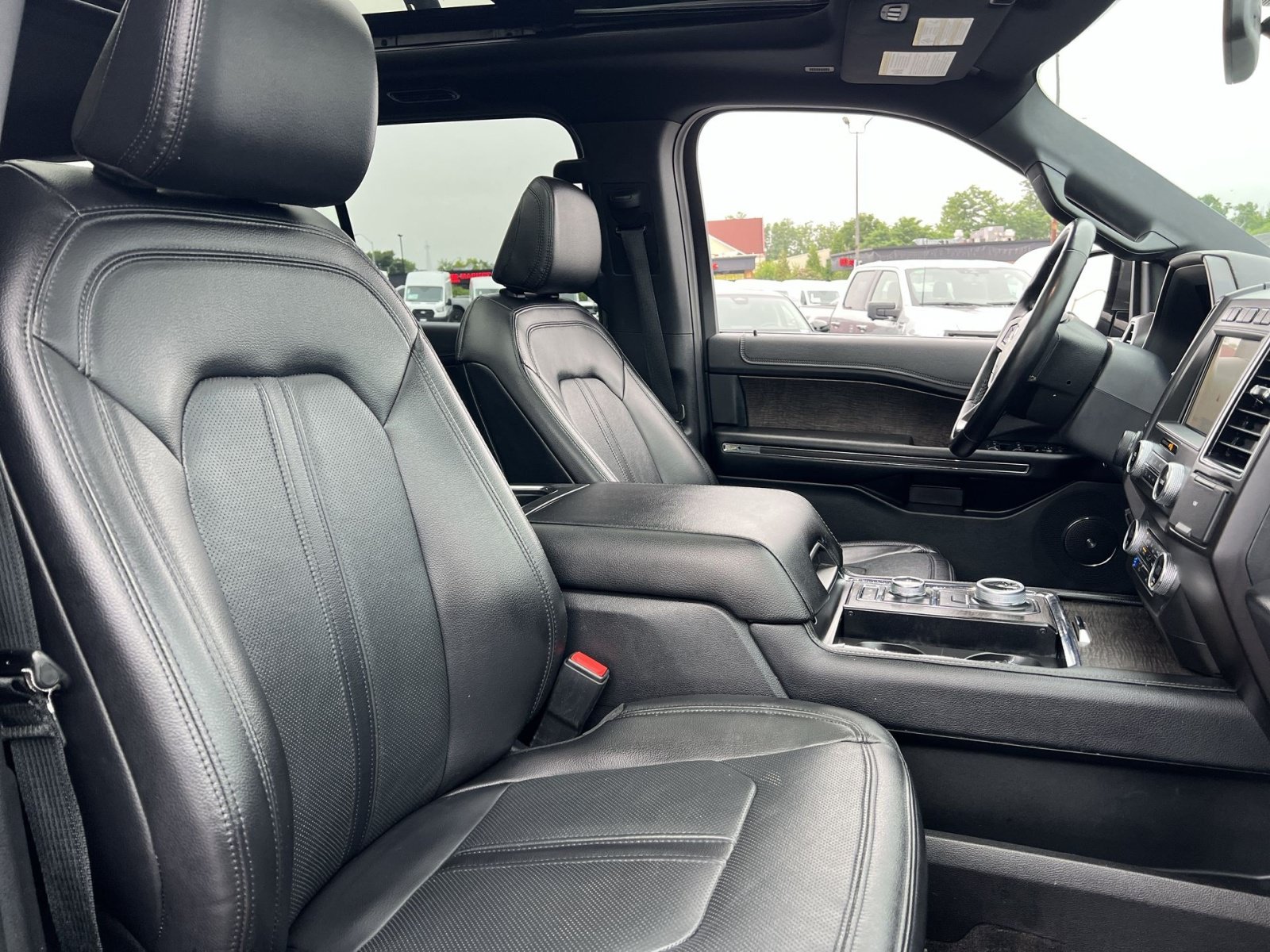 Used 2021 Ford Expedition Max Limited AWD/4WD image 28