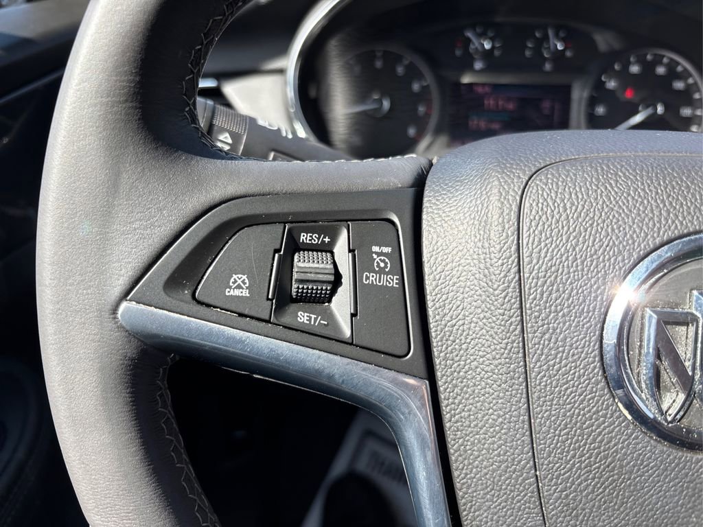 Used 2022 Buick Encore Preferred w/ Safety Package image 25
