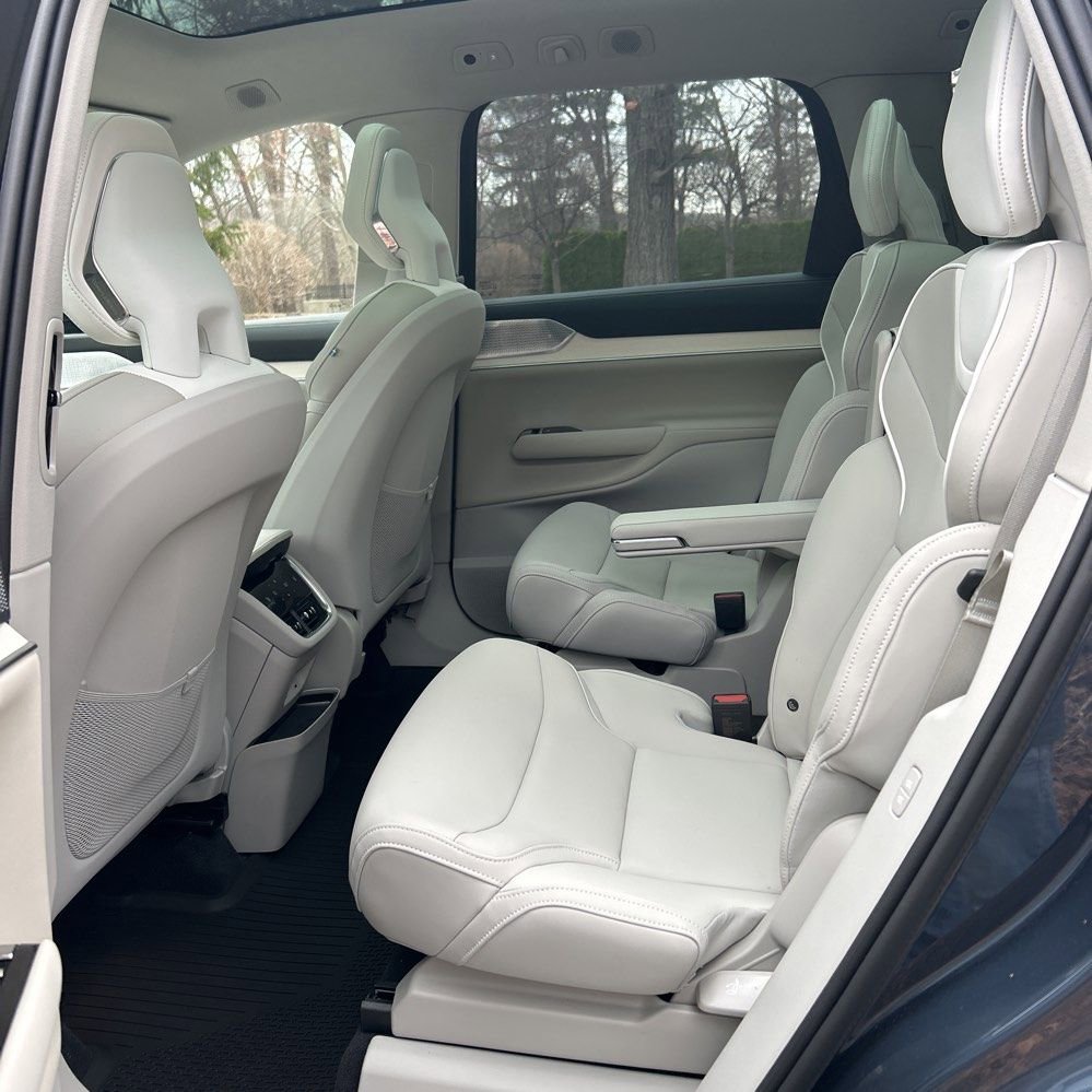 Used 2025 Volvo EX90 Ultra image 6