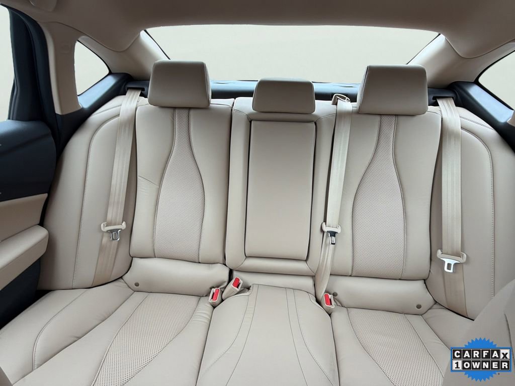 Used 2025 Acura TLX w/ Technology Package image 40