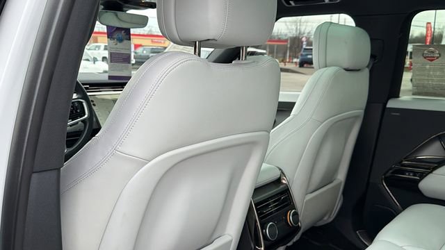 Used 2025 Land Rover Range Rover Sport SE image 22