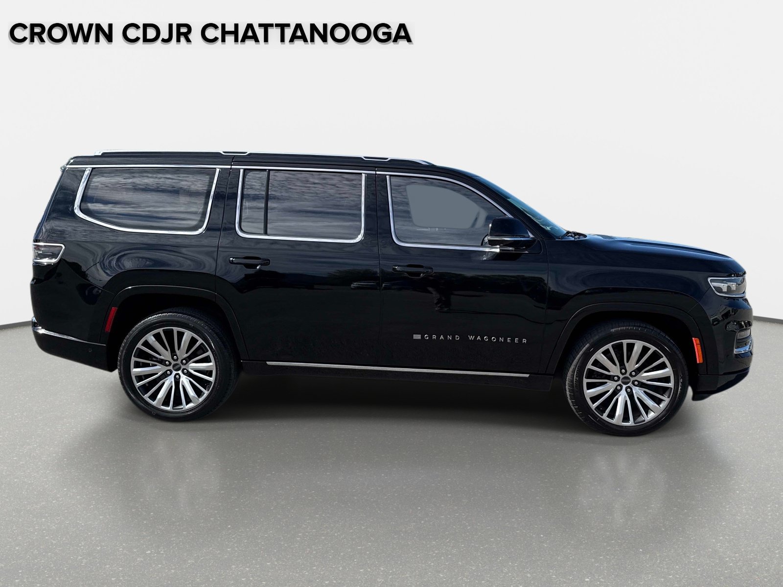 Used 2022 Jeep Grand Wagoneer Series III w/ Rear Seat Video Group 1 AWD/4WD image 4