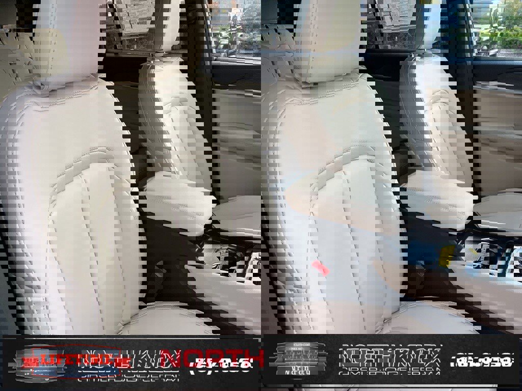 New 2025 Jeep Grand Cherokee L Limited image 30