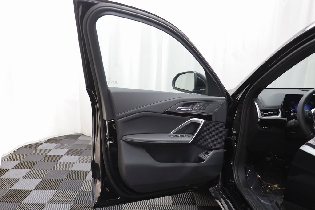 New 2026 BMW X1 xDrive28i w/ Convenience Package image 4