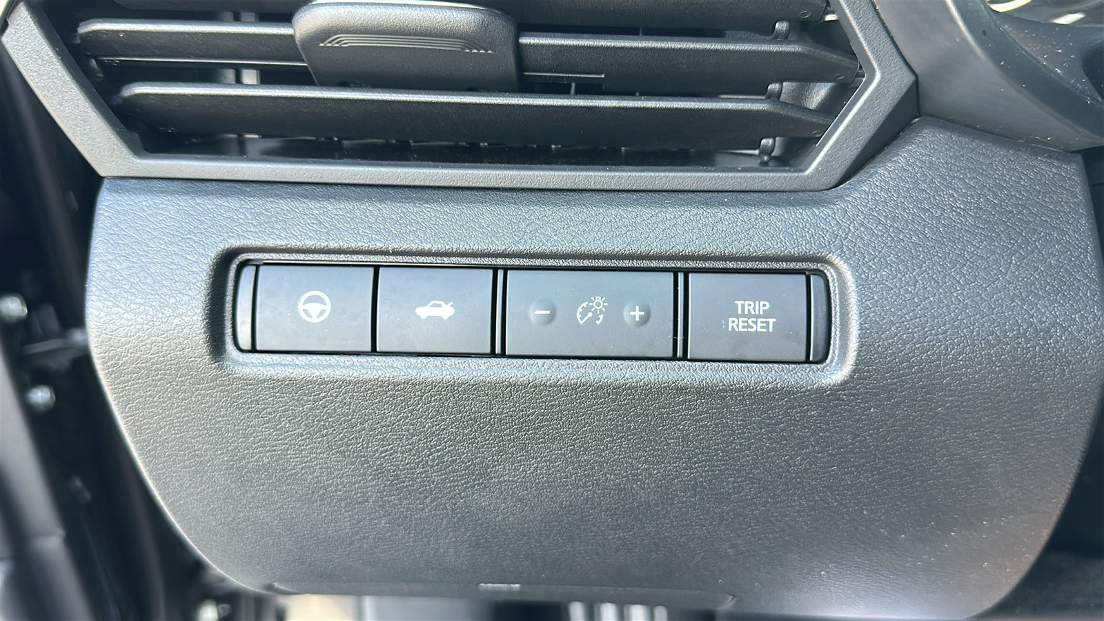 Certified 2019 Nissan Altima 2.5 Platinum FWD image 16