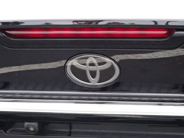 Certified 2023 Toyota Prius Prime FWD image 9