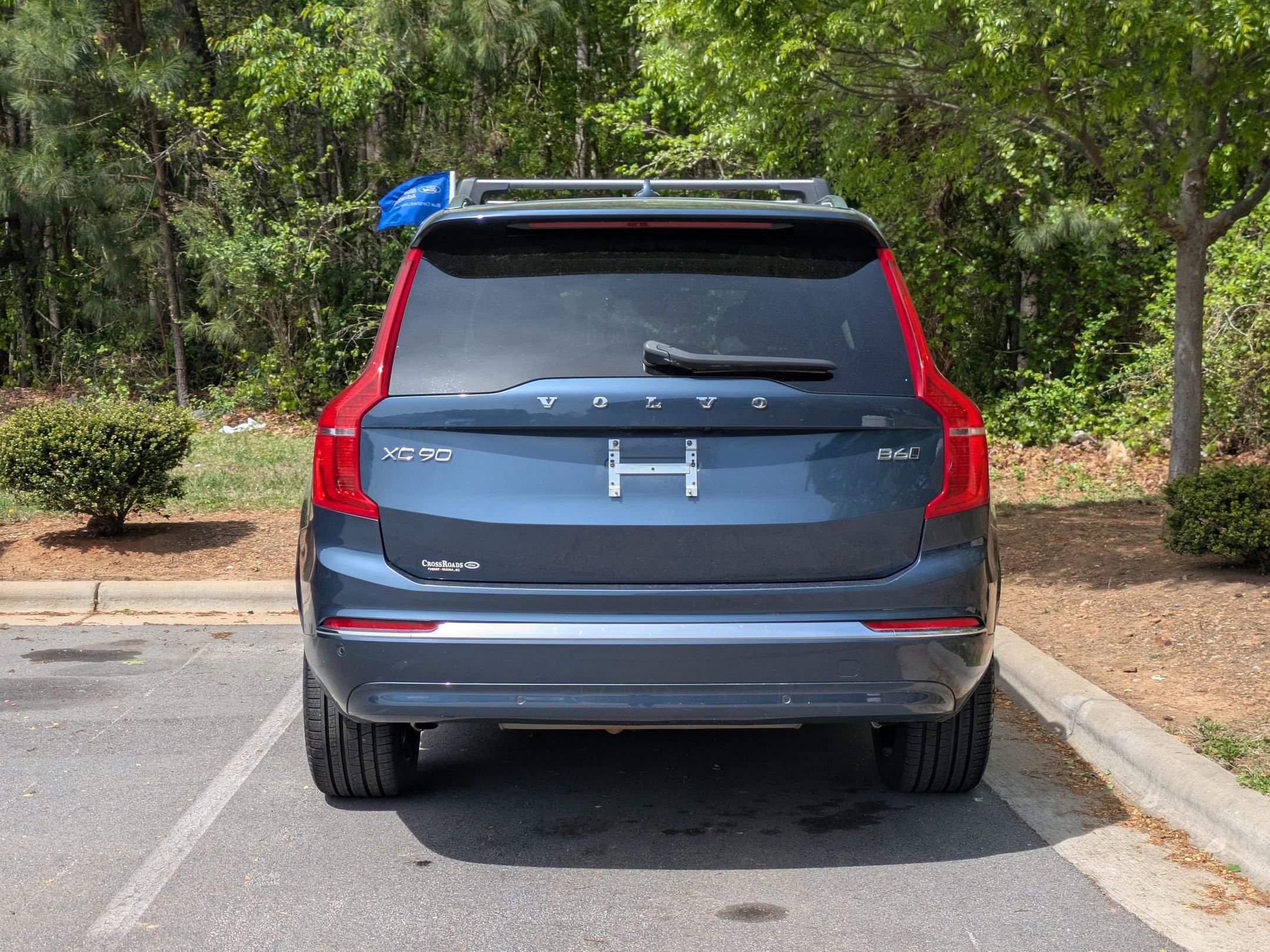 Used 2023 Volvo XC90 B6 Ultimate w/ Protection Package image 4