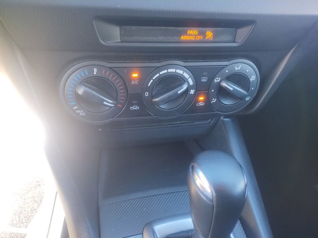 Used 2014 MAZDA MAZDA3 i Sport image 17