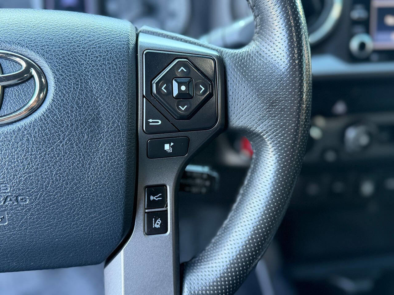 Used 2020 Toyota Tacoma TRD Off-Road w/ Technology Package AWD/4WD image 85
