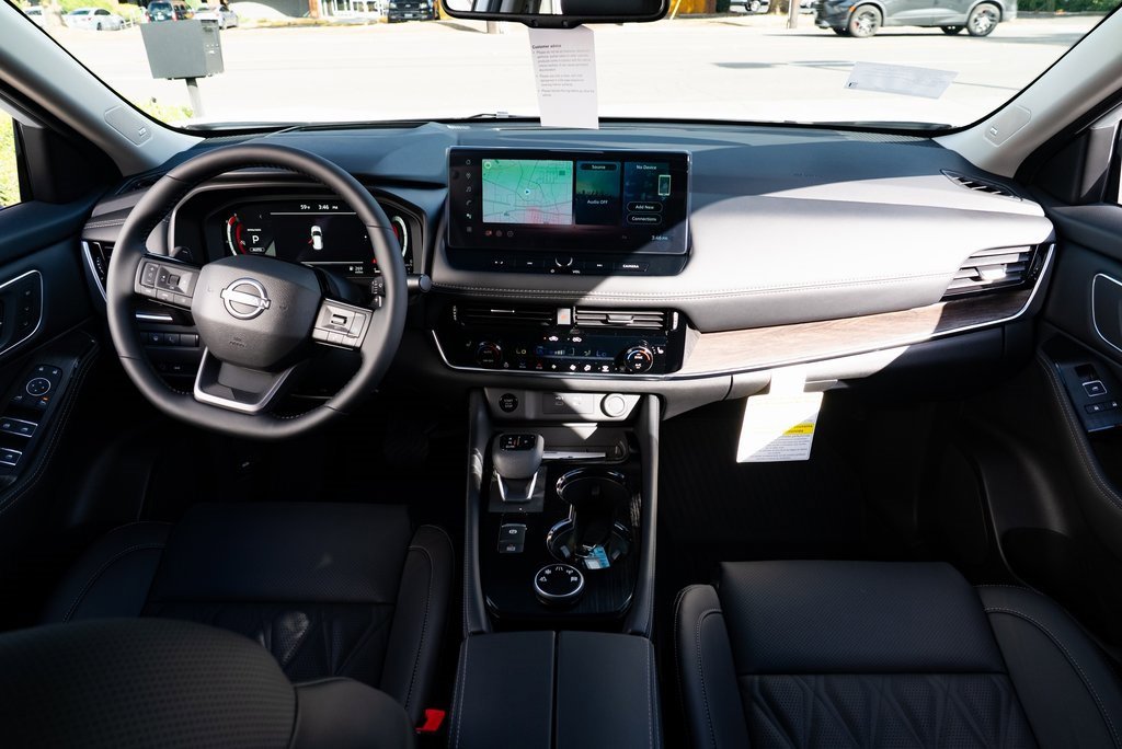 New 2026 Nissan Rogue Platinum image 9