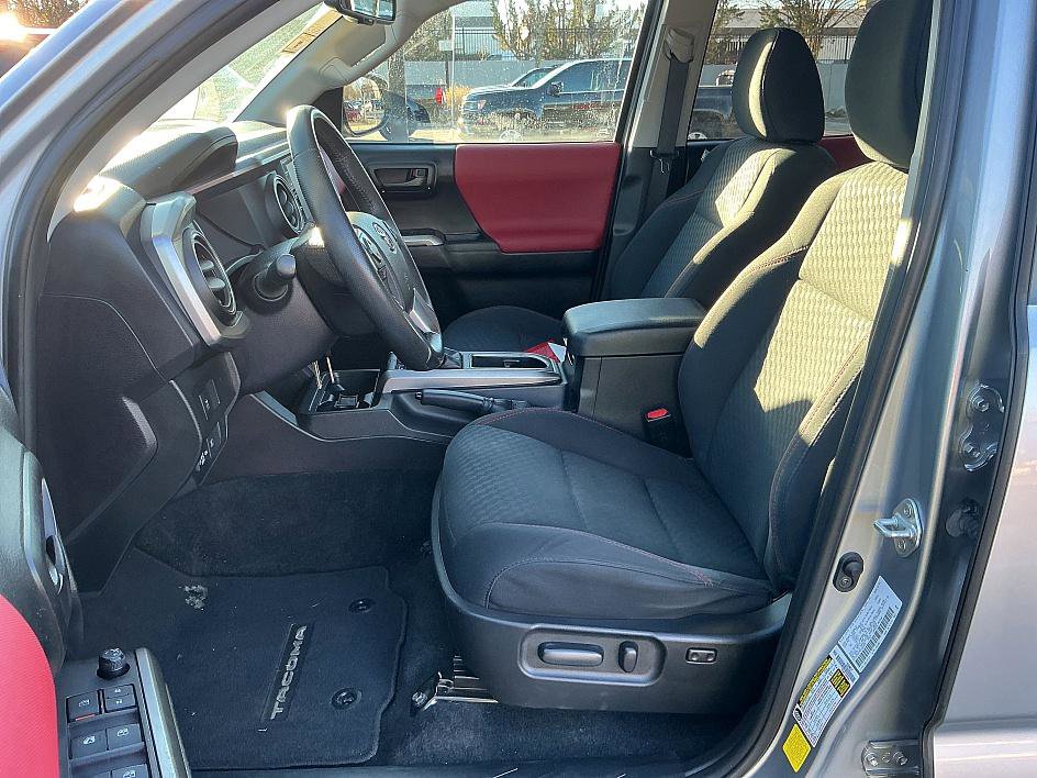 Used 2021 Toyota Tacoma SR5 image 12