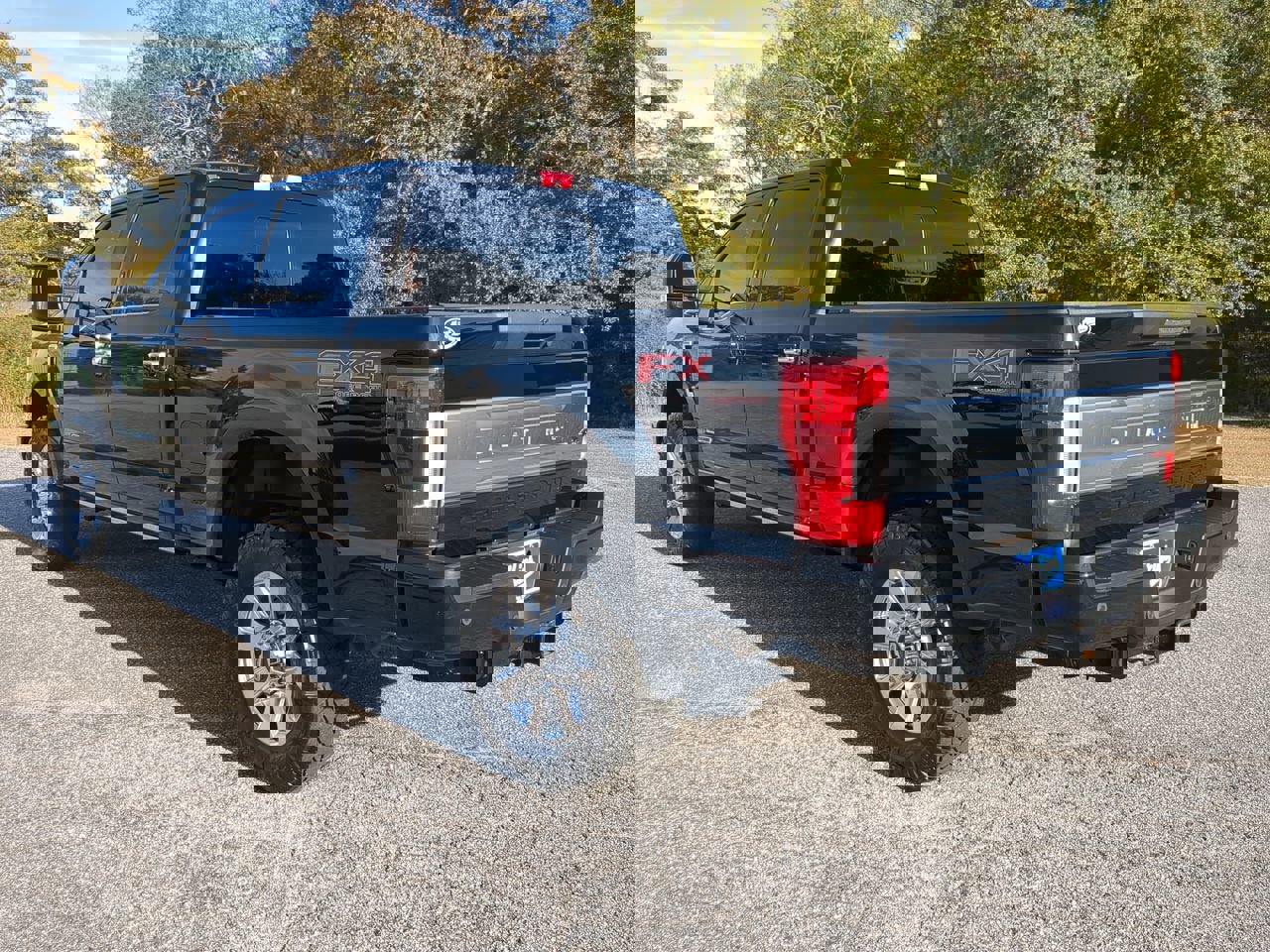 Used 2019 Ford F350 Platinum w/ Platinum Ultimate Package image 5