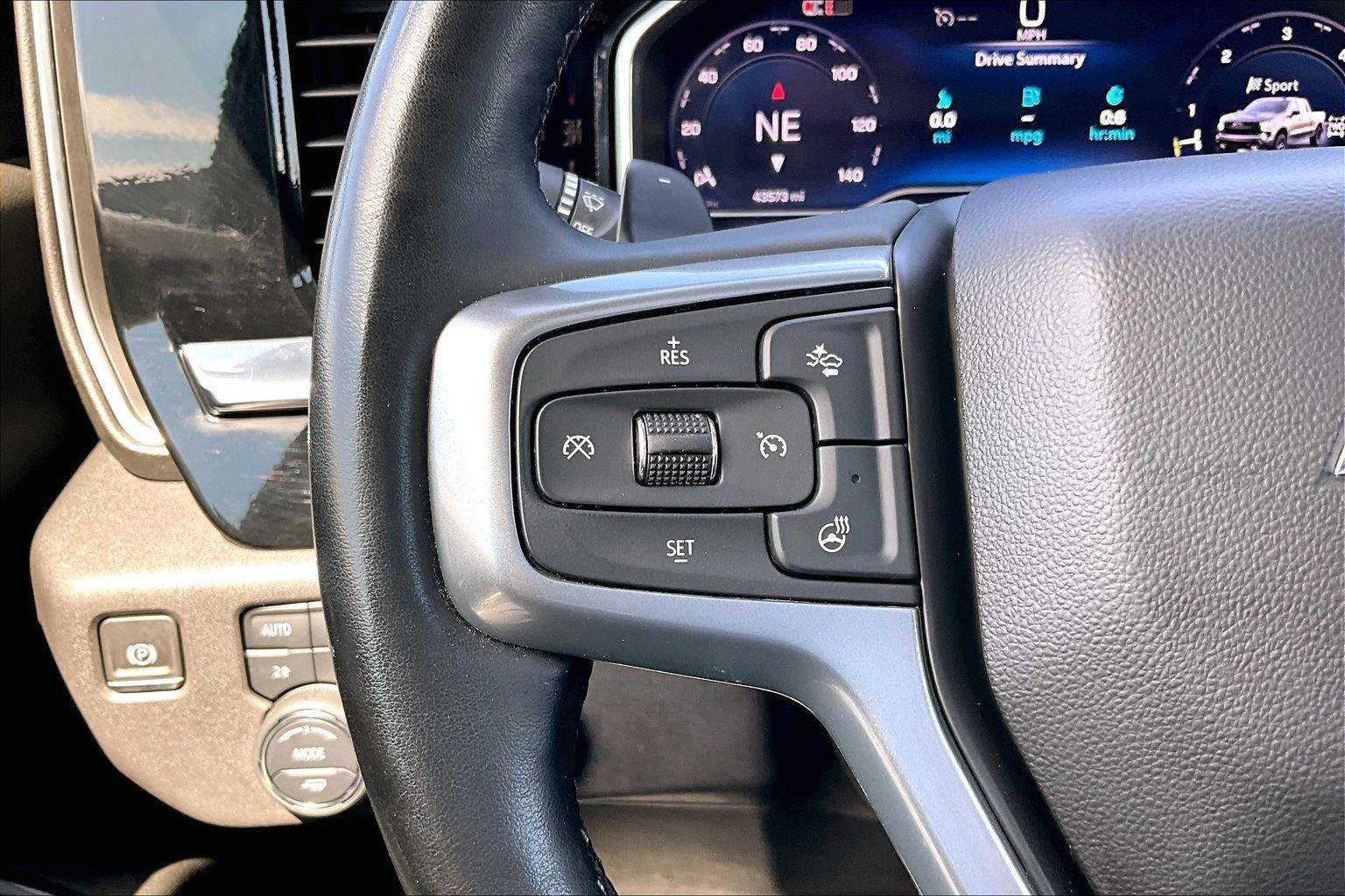 Used 2024 Chevrolet Silverado 1500 LT Trail Boss w/ LT Trail Boss Premium Package AWD/4WD image 19