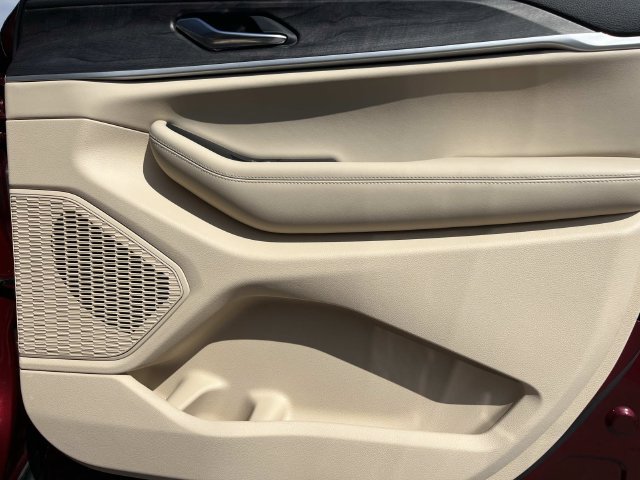 Certified 2025 Jeep Grand Cherokee L Limited w/ Luxury Tech Group II AWD/4WD image 24