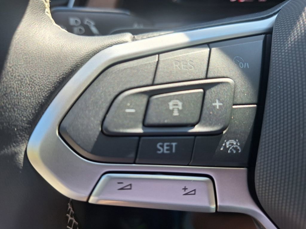 New 2026 Volkswagen Atlas SE image 14