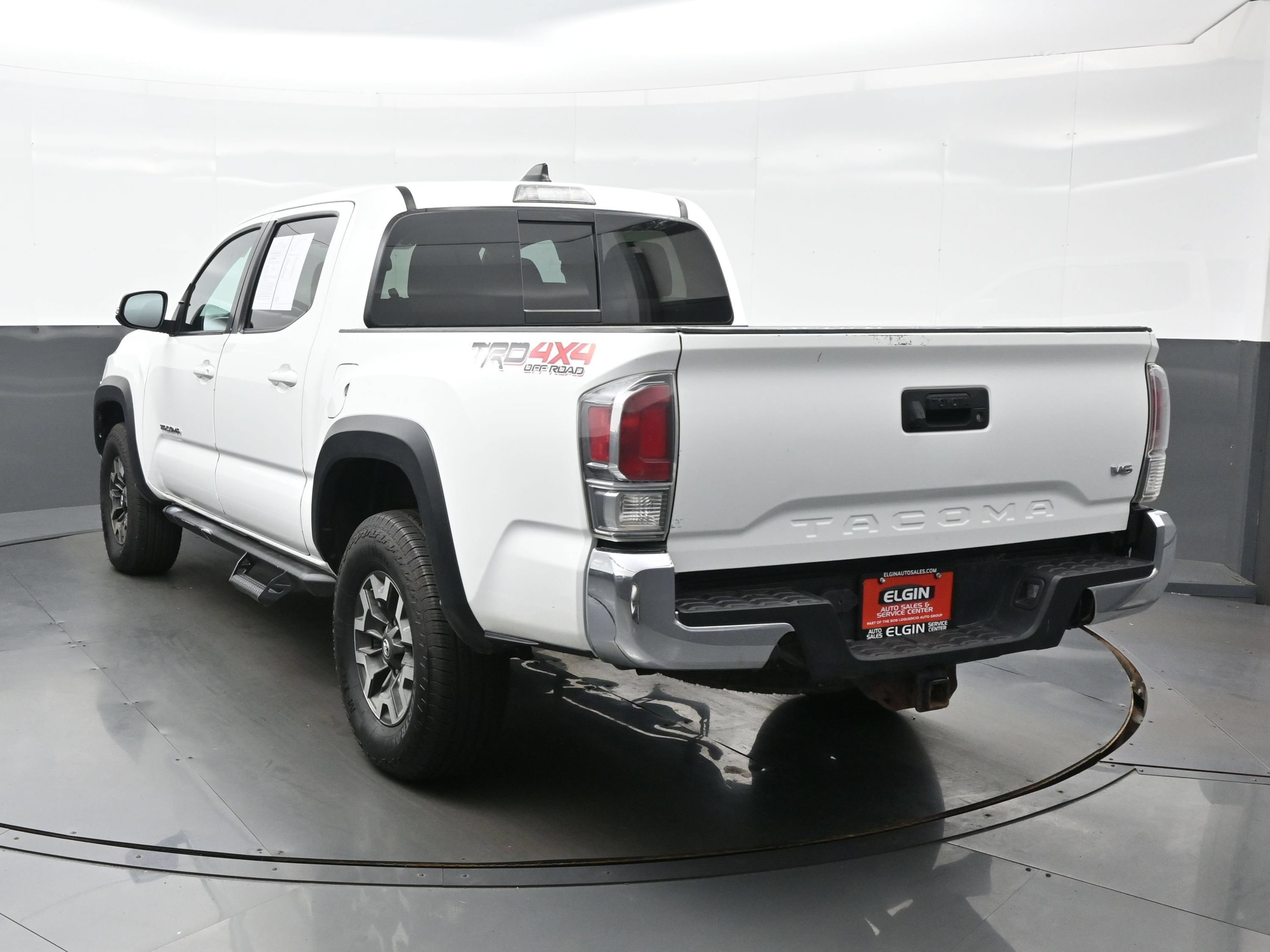 Used 2023 Toyota Tacoma TRD Off-Road AWD/4WD image 4