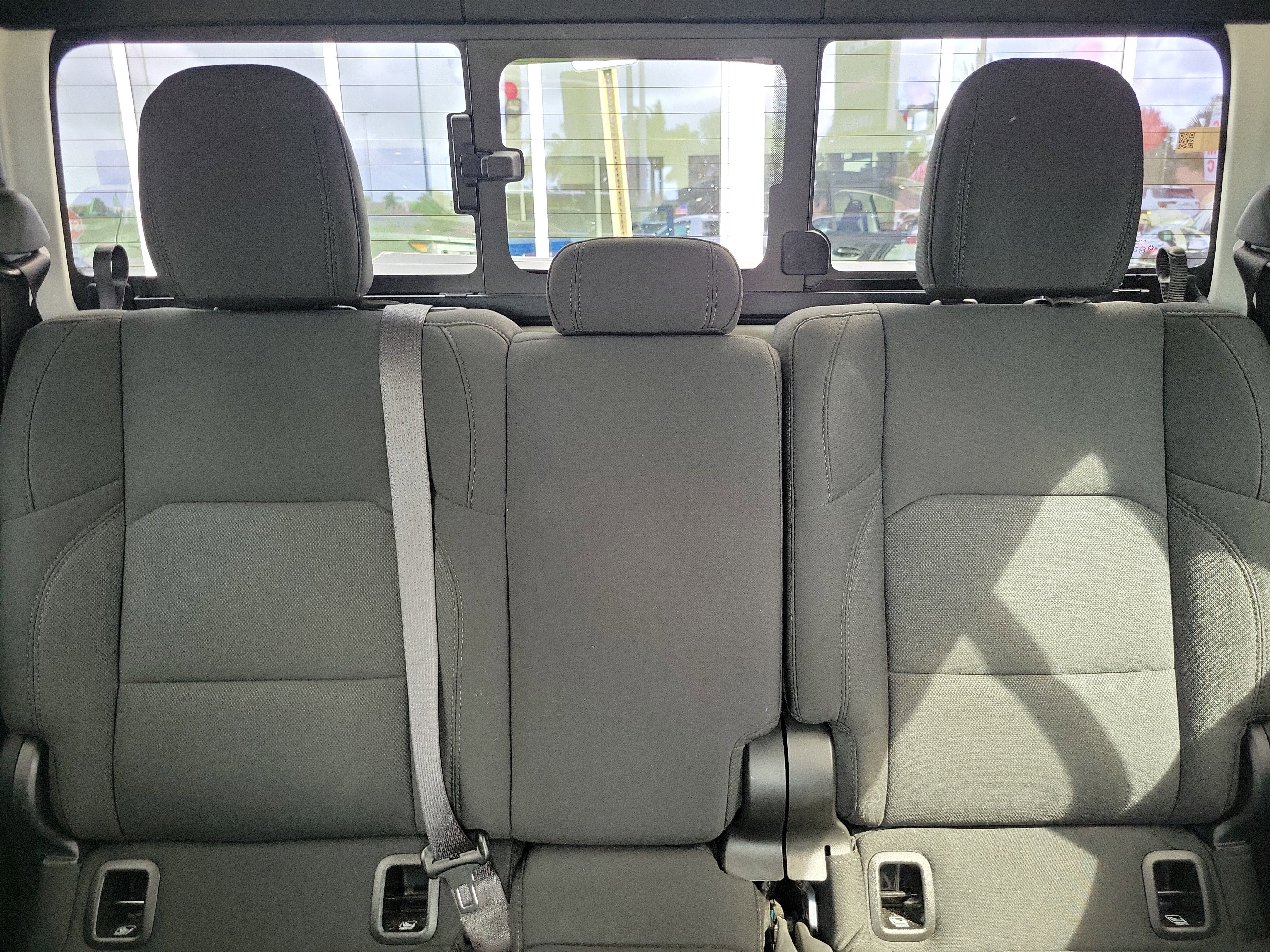 Used 2021 Jeep Gladiator Sport image 14