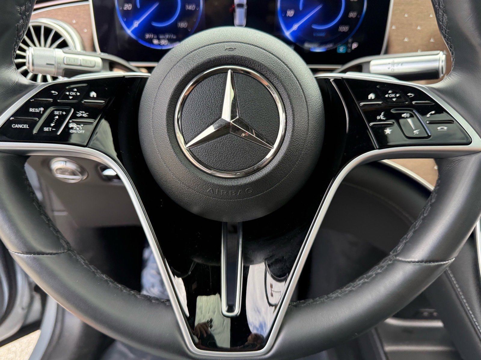 Used 2023 Mercedes-Benz EQS 450+ SUV image 37