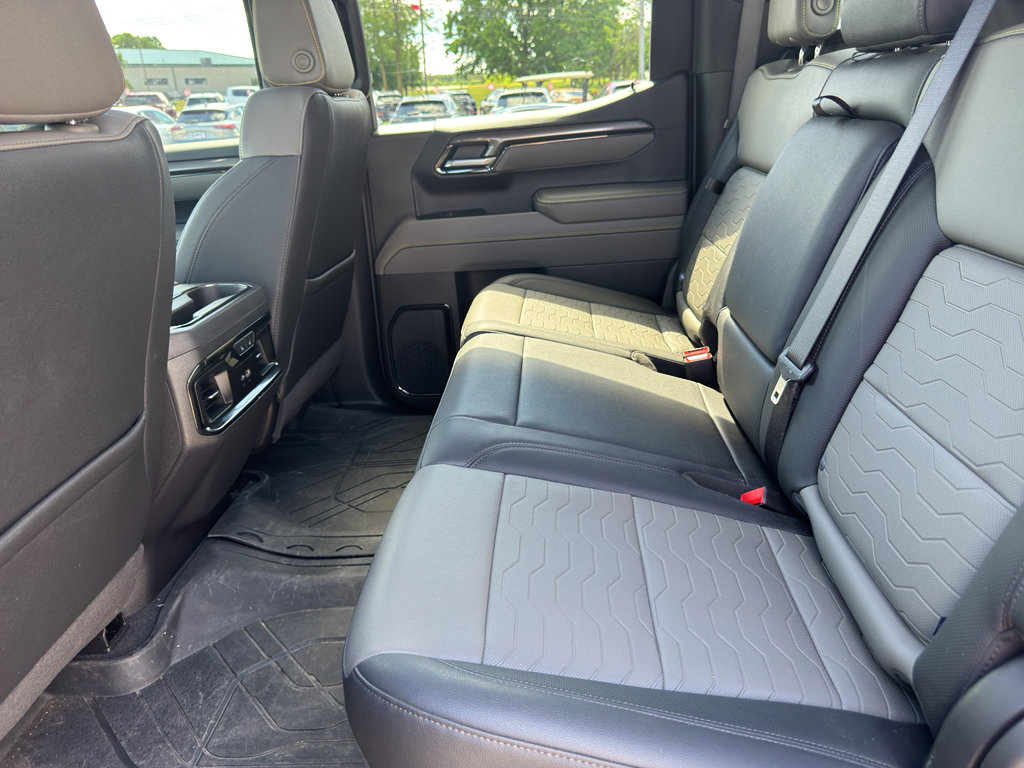 Used 2025 Chevrolet Silverado 1500 ZR2 w/ Technology Package AWD/4WD image 10