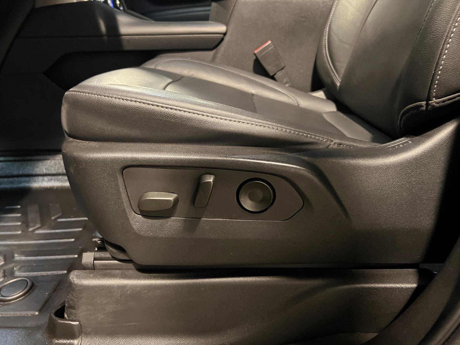 Used 2021 Chevrolet Tahoe Z71 image 25