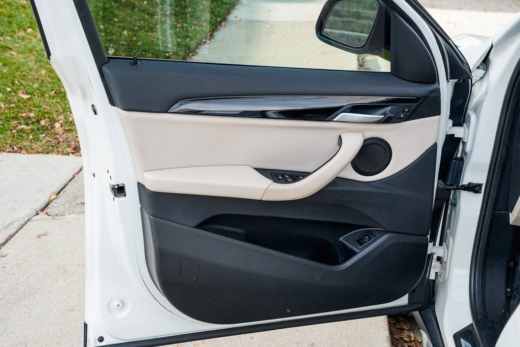 Used 2022 BMW X1 xDrive28i w/ Convenience Package image 9