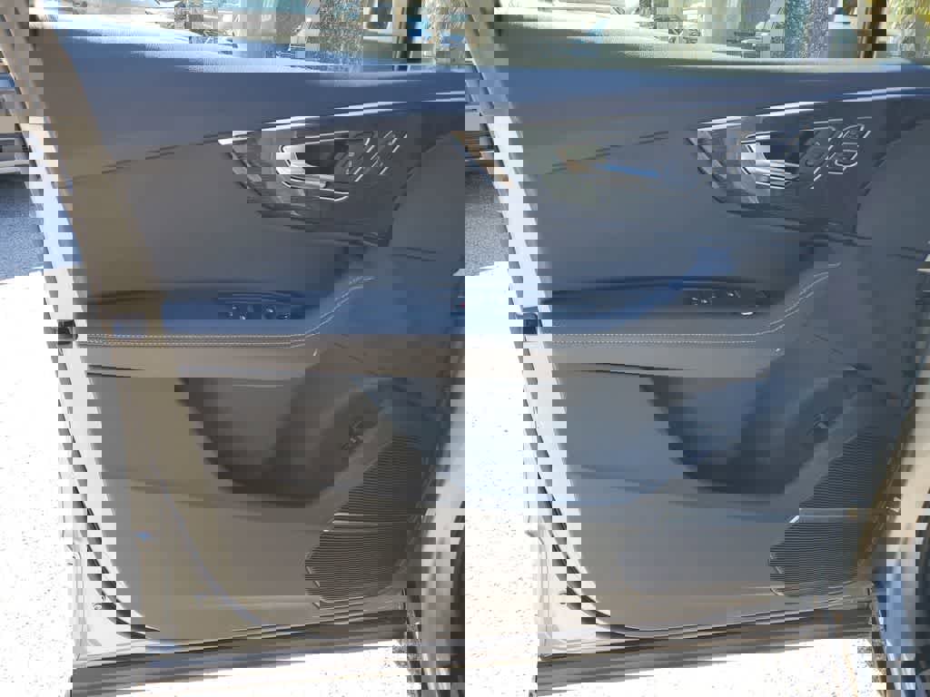 Used 2025 Audi Q7 Premium Plus image 16