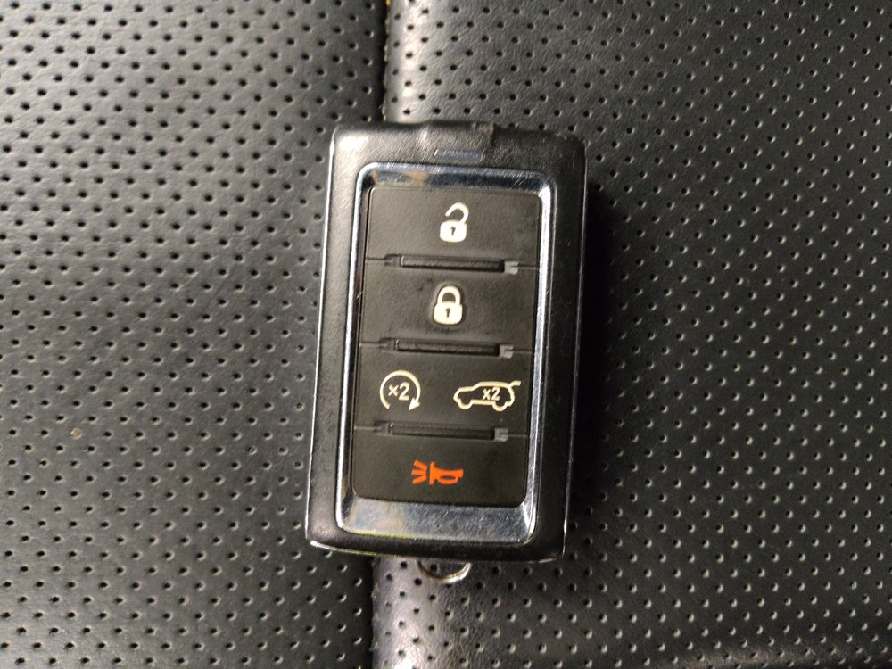 Used 2022 Jeep Grand Cherokee Summit w/ Advanced Protech Group IV AWD/4WD image 32