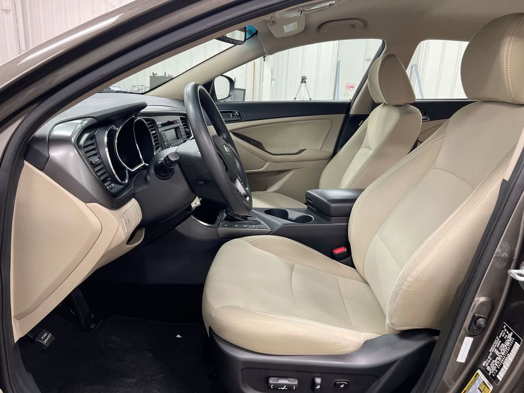 Used 2012 Kia Optima LX w/ Convenience Pkg image 18