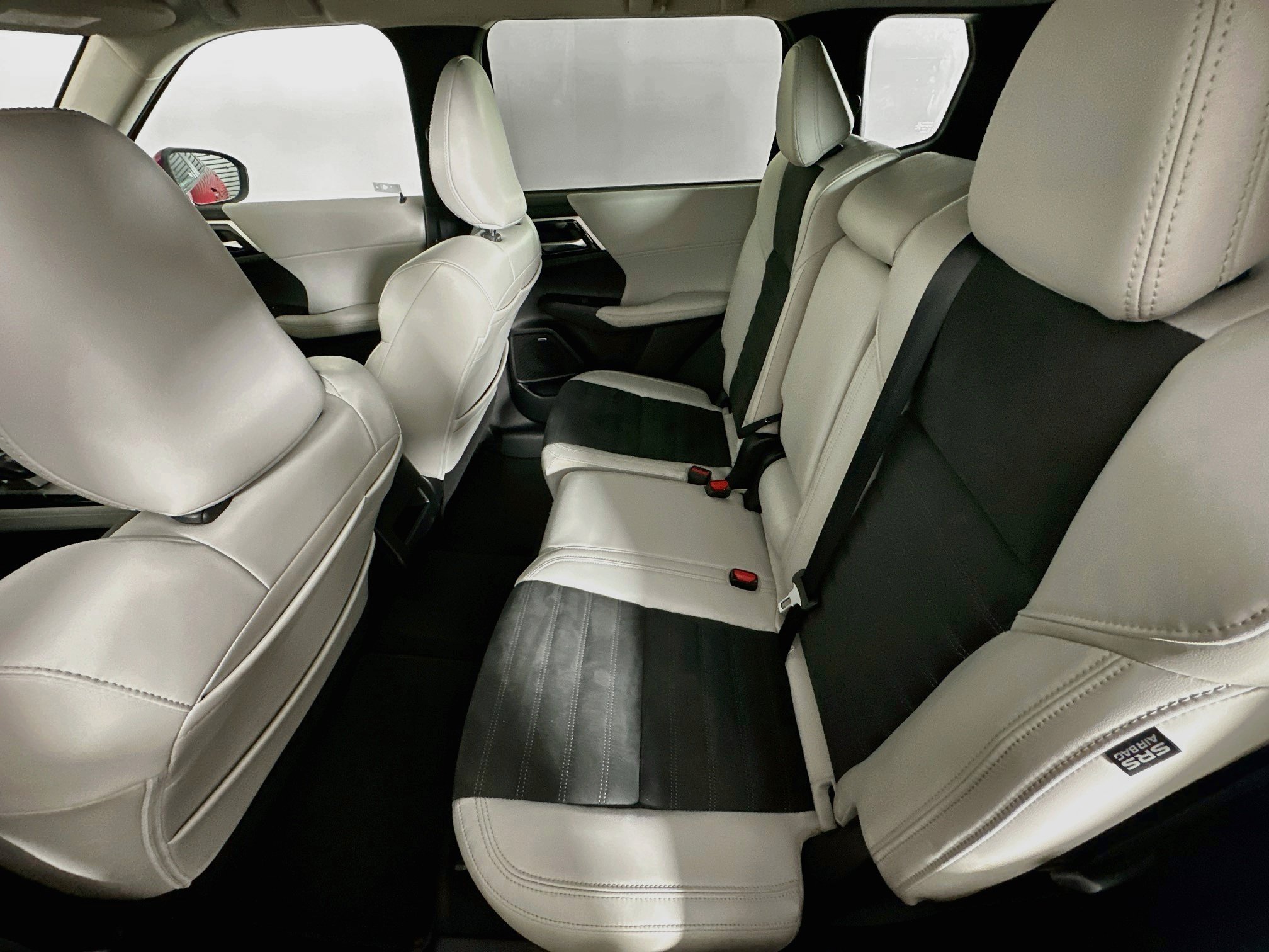 Used 2025 Mitsubishi Outlander SE FWD image 28