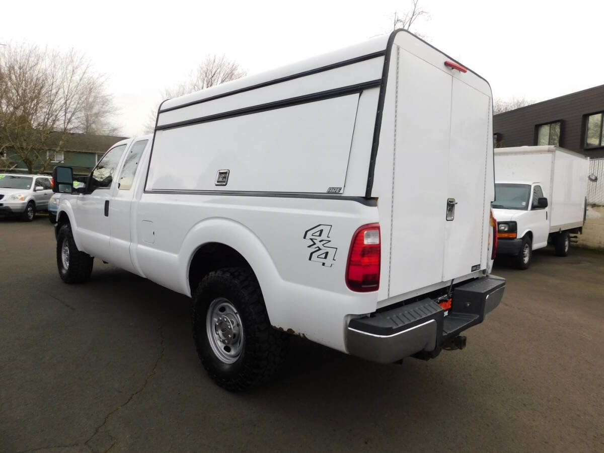 Used 2016 Ford F250 XL w/ XL Appearance Package AWD/4WD image 3