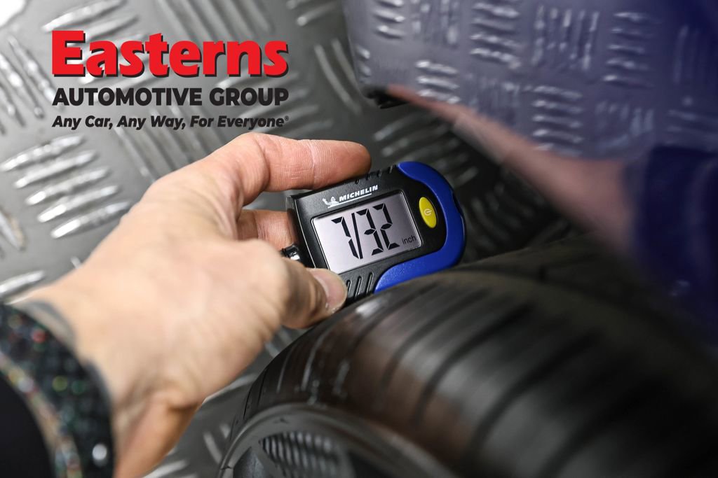 Used 2023 Hyundai Elantra Limited w/ Preferred Accessory Package image 28