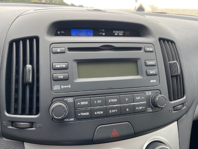 Used 2010 Hyundai Elantra GLS FWD image 24