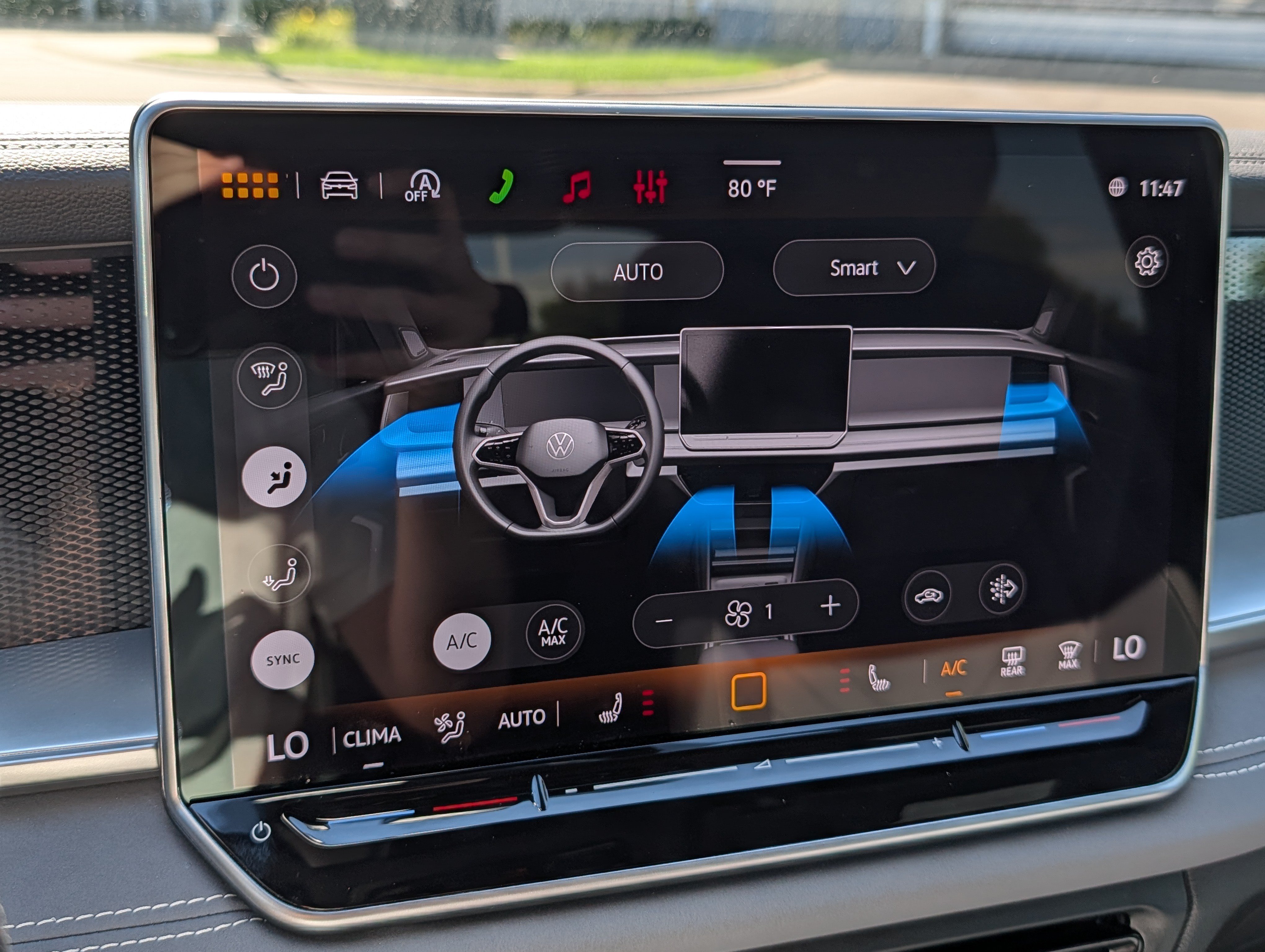 Certified 2026 Volkswagen Tiguan SE R-Line AWD/4WD image 23