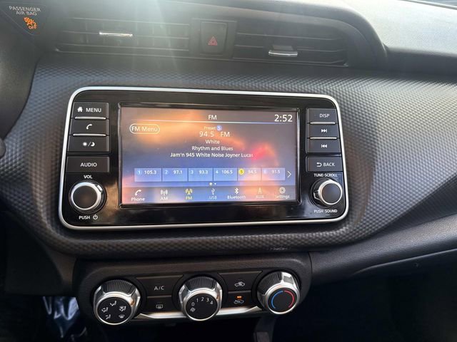 Used 2022 Nissan Kicks S image 20