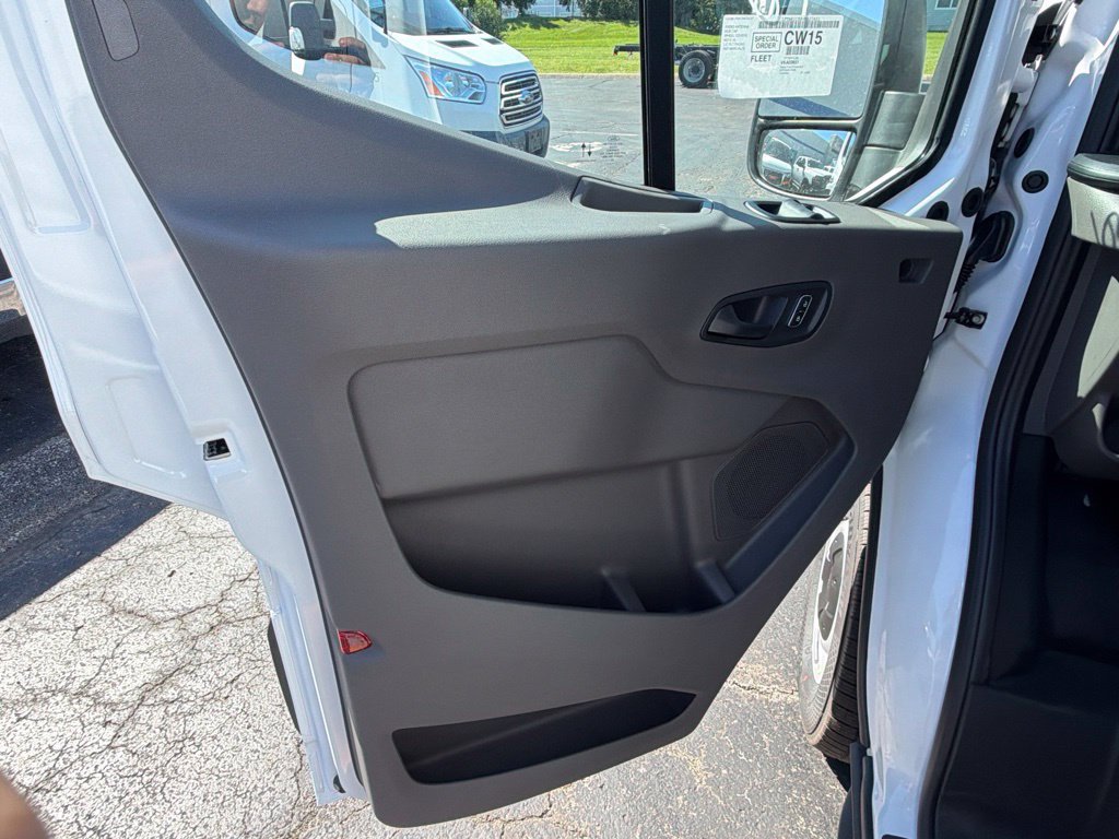 New 2027 Ford Transit 250 148 Medium Roof w/ Load Area Protection Package RWD image 11