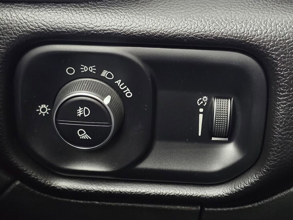 Used 2024 RAM 2500 Big Horn image 26