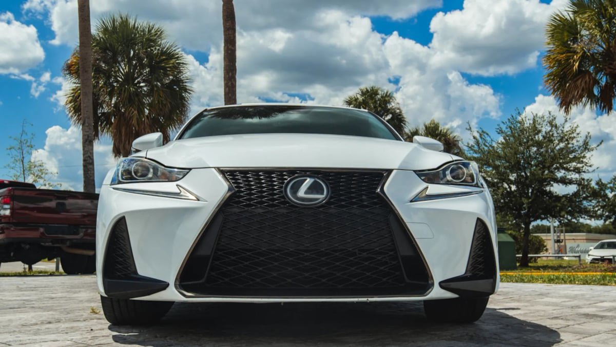 Used 2017 Lexus IS 200t F Sport RWD image 2