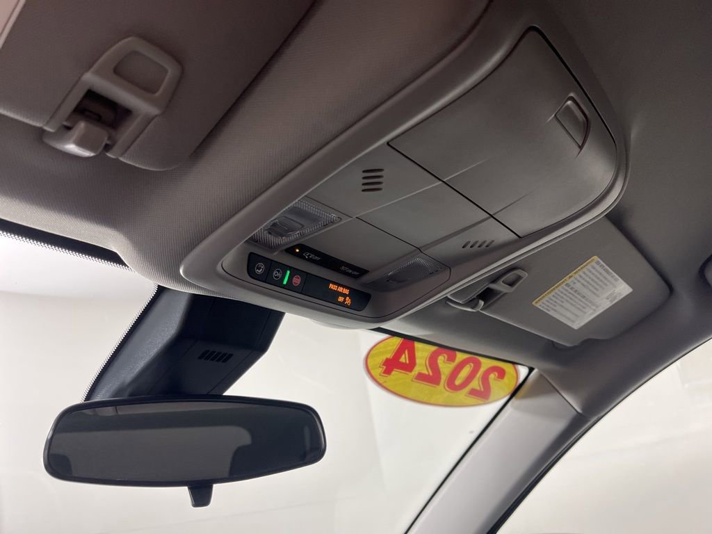 Certified 2024 Chevrolet Equinox LT w/ LPO, Floor Liner Package image 25