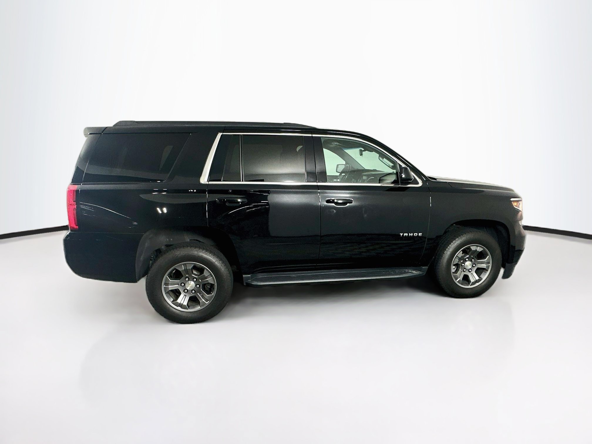 Used 2019 Chevrolet Tahoe LS AWD/4WD image 10