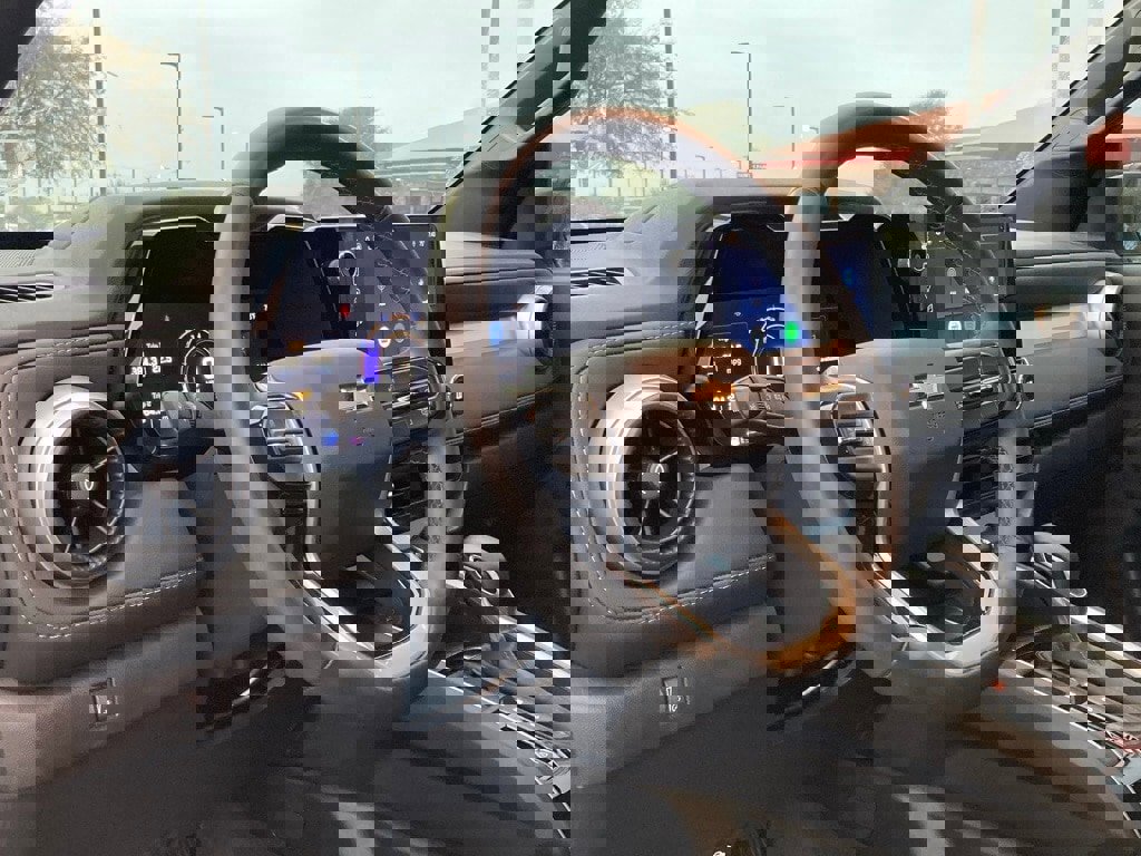 Used 2024 Chevrolet Colorado LT w/ LT Convenience Package image 9