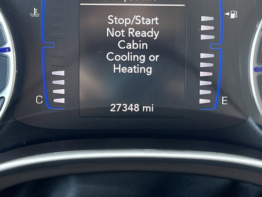 Used 2022 Chrysler Voyager LX image 15